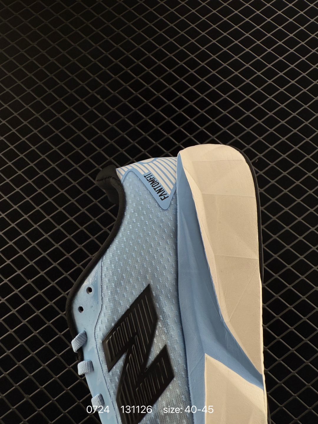 New Balance FuelCell SuperComp Trainer V2